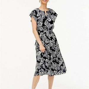 JCrew Navy White Pineapple Crinkle Casual Dress